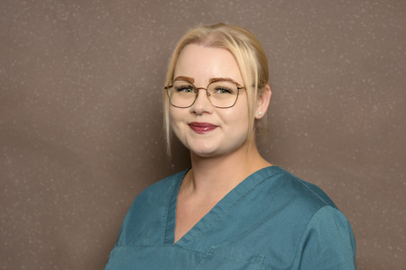 Katharina Kania ist eine Assistentin beim Zahnarzt in Bensberg