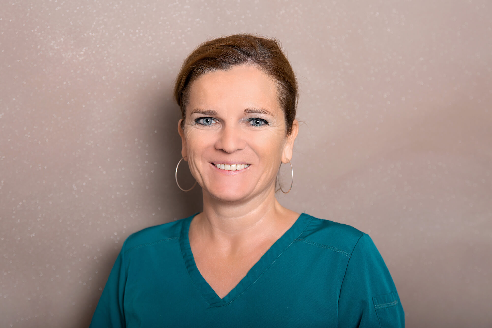 Dr. Judith Weinbeck ist zahnärztin beim Zahnarzt in Bensberg